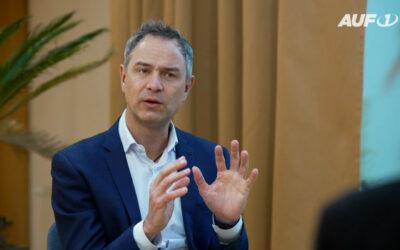 Exklusiv: Dr. Daniele Ganser im AUF1-Gespräch über den Krieg in der Ukraine